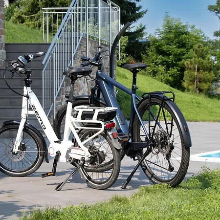 15 --- Mit Pool Und Fernsicht 30m2